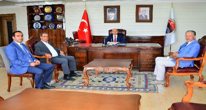 CHP İl Başkanı Taştan ve İlçe Belediye Başkanlarından Vali Öner’e hayırlı olsun ziyareti
