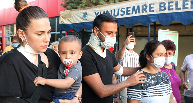 Kaza yapan şarkıcı Alişan, ailesiyle birlikte hastaneden taburcu oldu