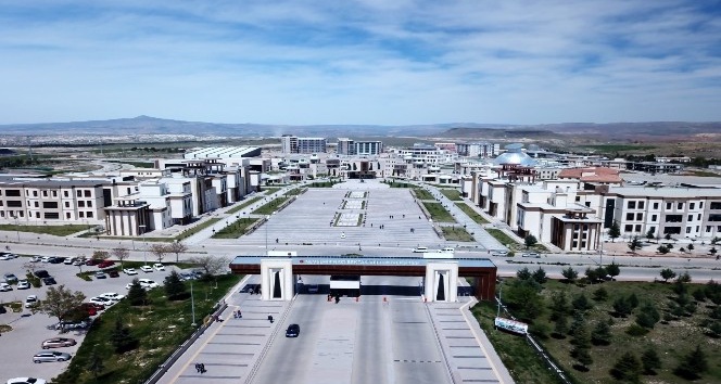 YÖK’ten NEVÜ’ye Turuncu ve Mavi Bayrak ödülü