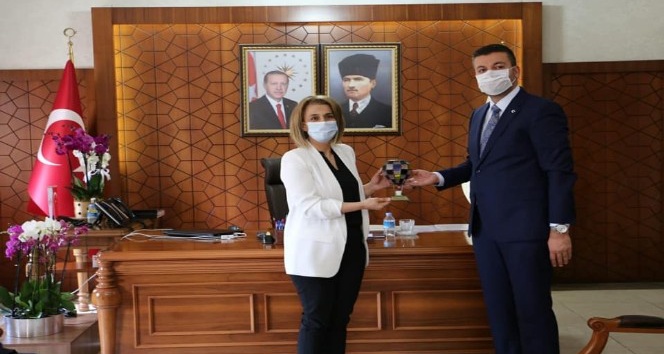 Ürgüp Belediye Başkanı Aktürk ve AK Parti İlçe Başkanı Kahraman Vali Becel’i ziyaret etti