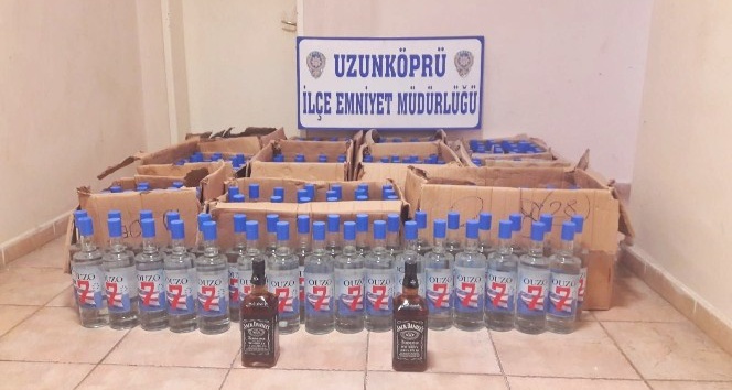 Edirne’de 329 şişe sahte içki ele geçirildi