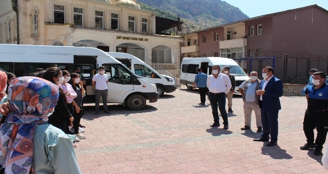 Uludere’de, YKS’ye girecek öğrenciler için ücretsiz servis tahsis edildi
