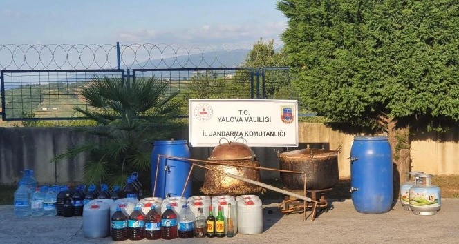 Yalova’da 5 bin 500 litre sahte içki ele geçirildi