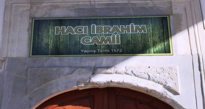 Kuşadası’ndaki Tarihi Hacı İbrahim Ağa Camisi ilgi bekliyor