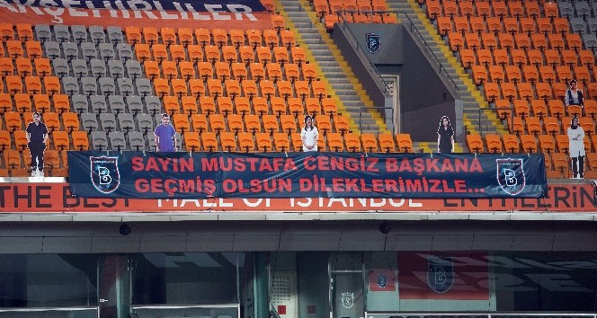 Başakşehir’den Başkan Mustafa Cengiz için pankart