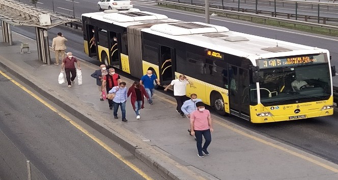 ‘YKS kısıtlaması’ sonrasında İstanbul haftaya yoğunlukla başladı