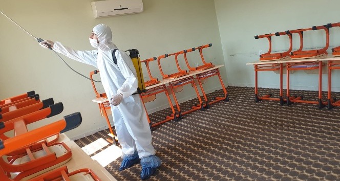 Cizre Belediyesi Kur’an kurslarını dezenfekte etti