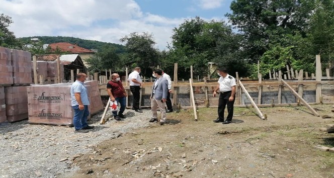 Yangınzede Aileye Yapılan Evi Inceledi Düzce