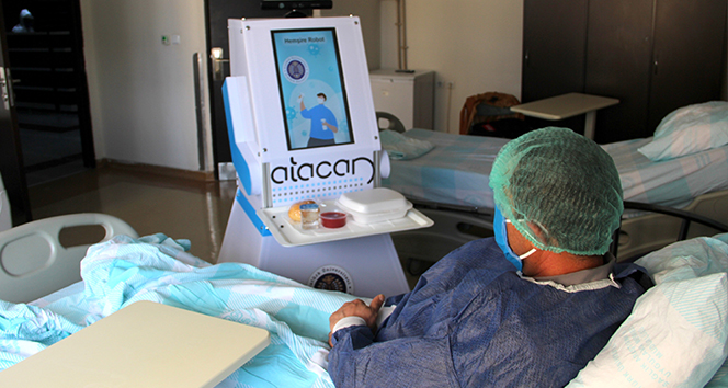 Covid hastalarının yeni bakıcısı robot hemşire 'Atacan'