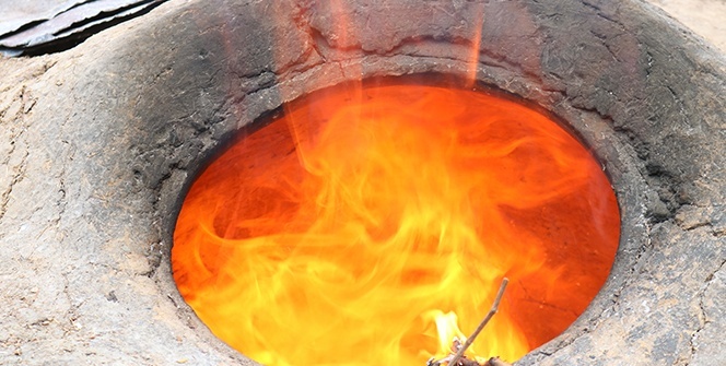 Tandır yapıp satarak geçimlerini sağlıyorlar