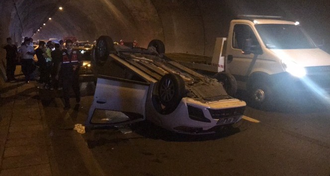 Rize’de zincirleme trafik kazası: 1’i polis 6 yaralı