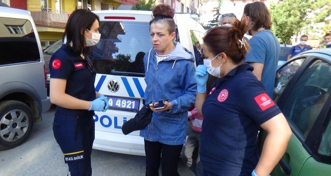 Eşi tarafından boğularak öldürülmek istenen kadını polis kurtardı