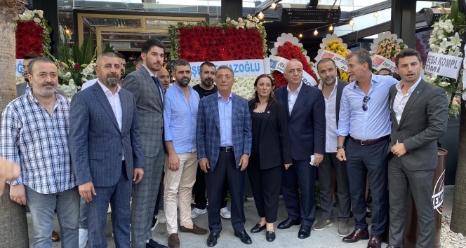 Beşiktaş Başkanı Çebi’den genç girişimcinin restoranına sürpriz