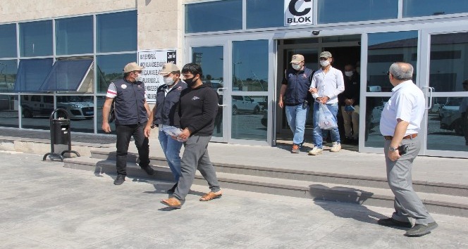 Uşak’ta 3 DEAŞ şüphelisi şahıs tutuklandı