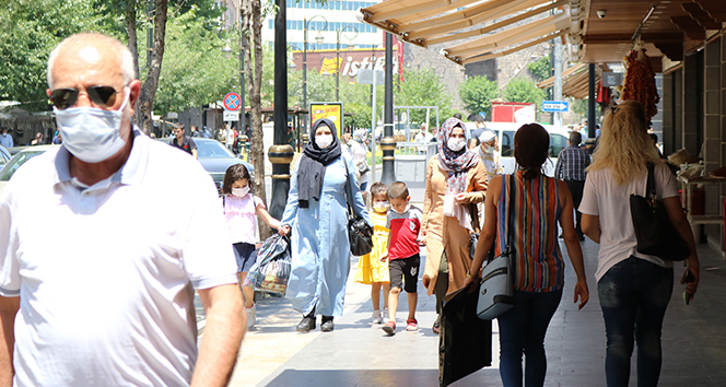 Vak&#039;aların her geçen gün arttığı Diyarbakır’da vatandaşlar uyarıları dikkate almaya başladı
