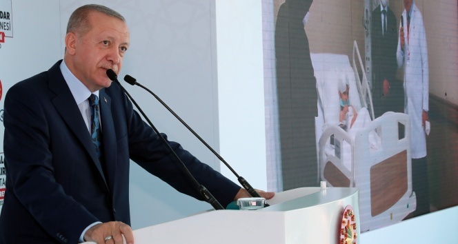 Cumhurbaşkanı Erdoğan: &quot;Türkiye’yi 3 kıtanın sağlık merkezi yapma hedefimizde kararlıyız&quot;
