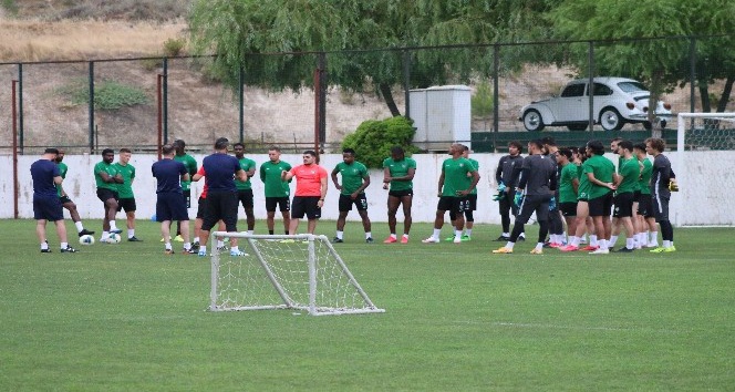 Denizlispor, Levent Kartop ile Başakşehir maçına hazırlanıyor