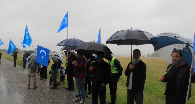 İsveç’te Uygur Türkleri Çin&#039;i protesto etti