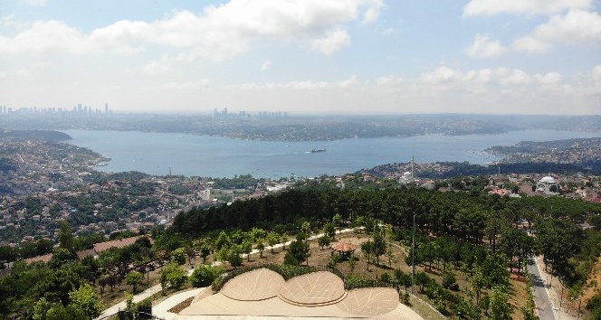 Beykoz’da bulunan Karlıtepe Mesire alanı manzarası ile büyülüyor
