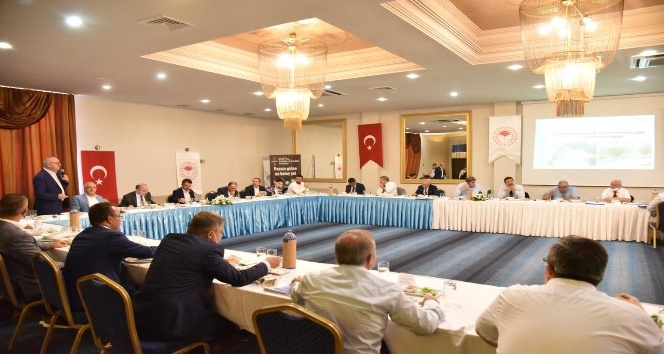 Başkan Ergün, Bakan Pakdemirli’ye Büyükşehir’in yatırımlarını anlattı
