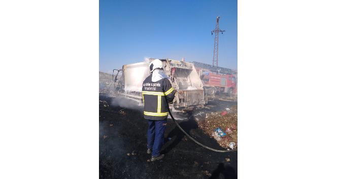 Mardin’de seyir halindeki araç alev aldı