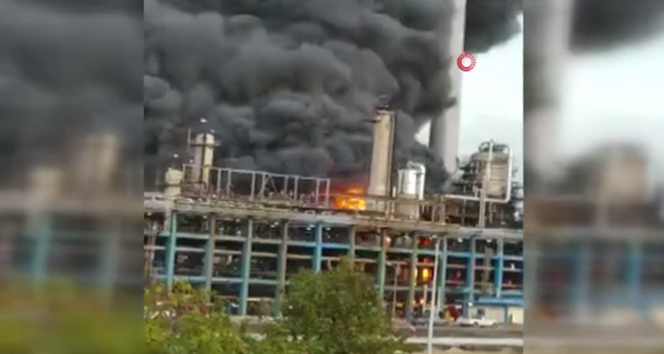 Venezuela’da petrol rafinerisinde yangın