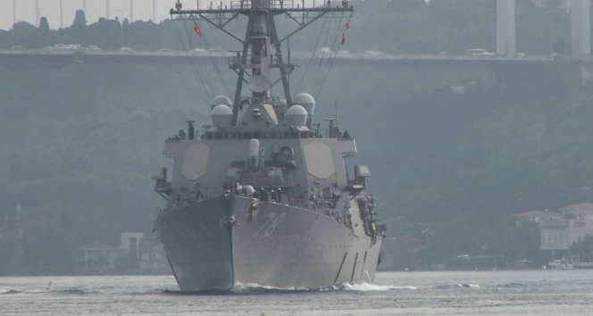 ABD savaş gemisi &#039;USS Porter&#039; İstanbul Boğazı’ndan geçti