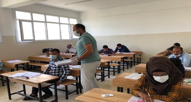 Barış Pınarında 240 öğrenci üniversite için yarıştı