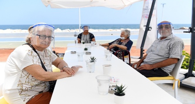 Mersin’de 65 yaş ve üstü yaşlılar için buluşma etkinliği düzenlendi