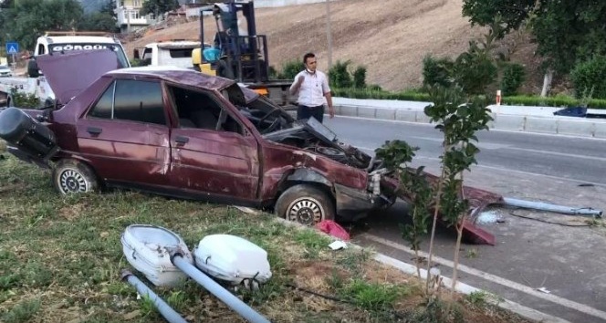Kazadan ağır yaralı kurtulan sürücü hayatını kaybetti