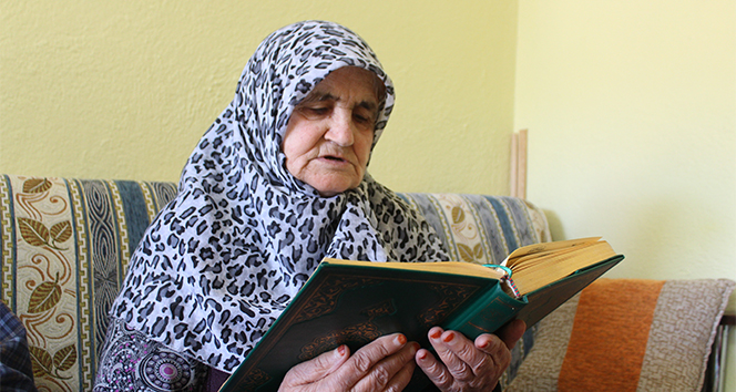 81 yaşında Kur’an-ı Kerim okumayı öğrendi