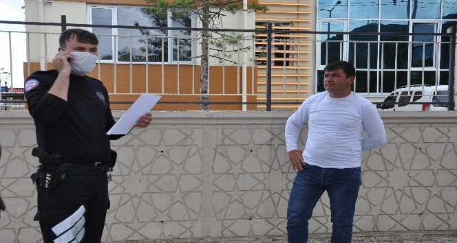 Afyonkarahisar’da polis sokakta ‘Korona’ denetimi yaptı