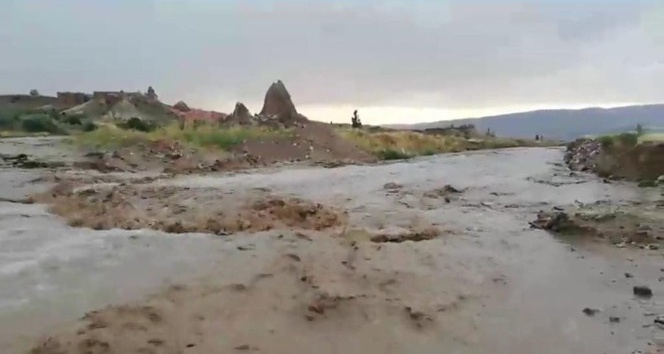 Kapadokya’da sel böyle görüntülendi