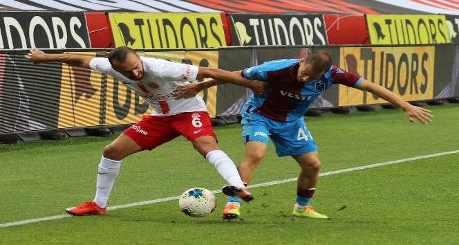 Süper Lig: Trabzonspor: 2 - Antalyaspor: 2 (Maç sonucu)