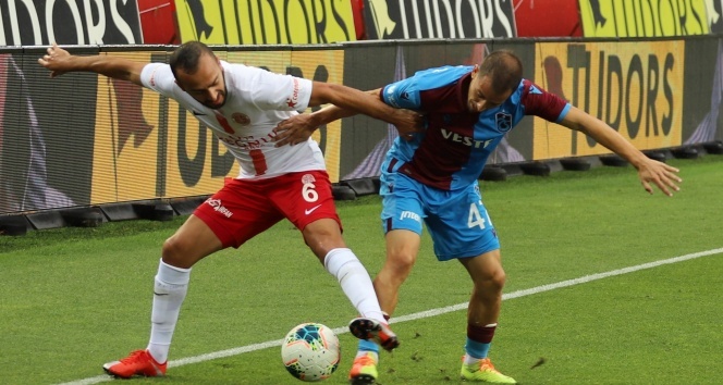 ÖZET İZLE: Trabzonspor 2 - 2 Antalyaspor Maç Özeti ve Golleri İzle| TS Antalya Kaç Kaç Bitti