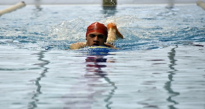 Babasının hayatını sonlandıran ‘su’ ona hayat verdi