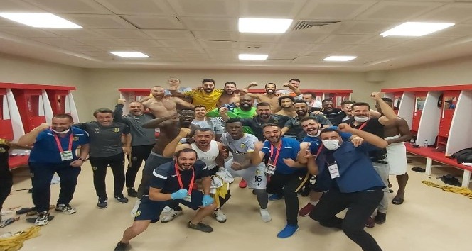 Yeni Malatyaspor’da galibiyet sevinci sürüyor