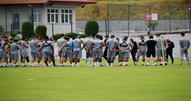 Trabzonspor, Denizlispor maçı hazırlıklarına moralsiz başladı