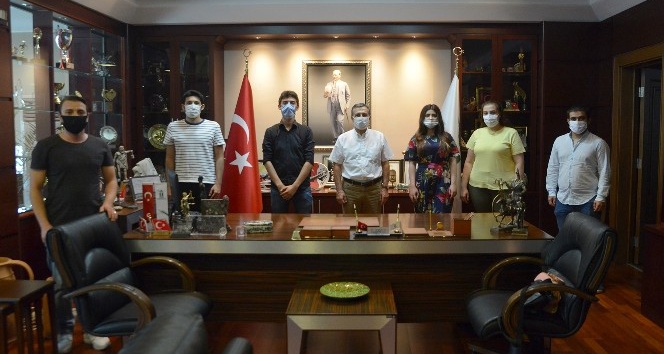 CHP Tepebaşı Gençlik Kolları’ndan Başkan Ataç’a ziyaret