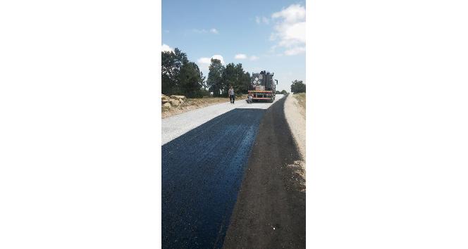 Altıntaş ilçesi Osmaniye-Yaylaköy arasında asfalt çalışmaları