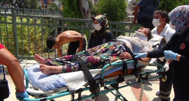 Ölmek isteyen kadını ırmağa atlayıp kurtardı