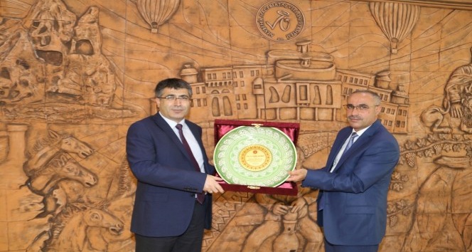 Dinç ve Duru, Rektör Aktekin’e hayırlı olsun ziyaretinde bulundu