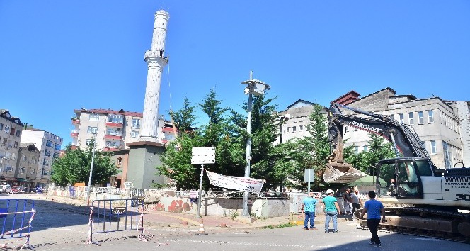 Kıblesi yanlış cami 64 yıl sonra yıkıldı