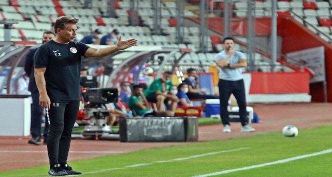 Süper Lig: Fraport TAV Antalyaspor: 1- Aytemiz Alanyaspor:0 (İlk yarı)