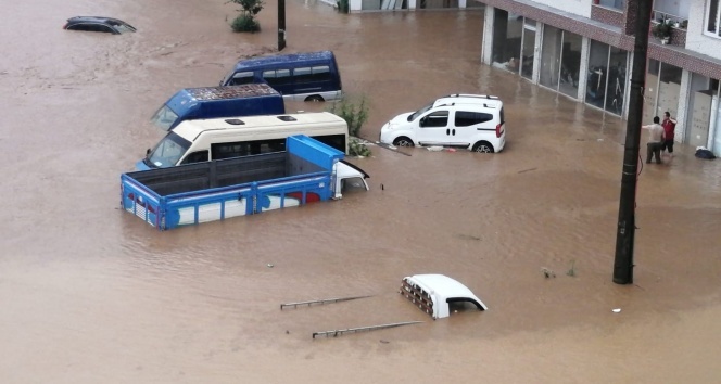 AFAD: 'Rize’de sel ve heyelanlar nedeniyle 5 kişi yaralı olarak hastaneye sevk edildi'