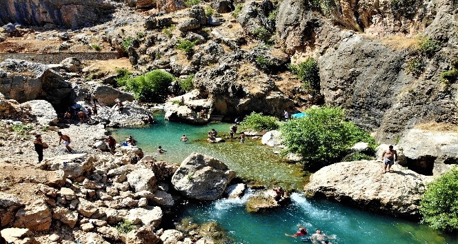 Tatilcilerin yeni rotası: Sinek Çayı