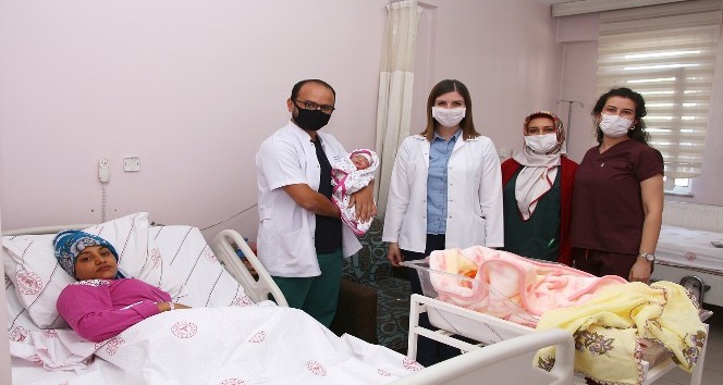 Kula Devlet Hastanesinde 2 yıl sonra ilk doğum
