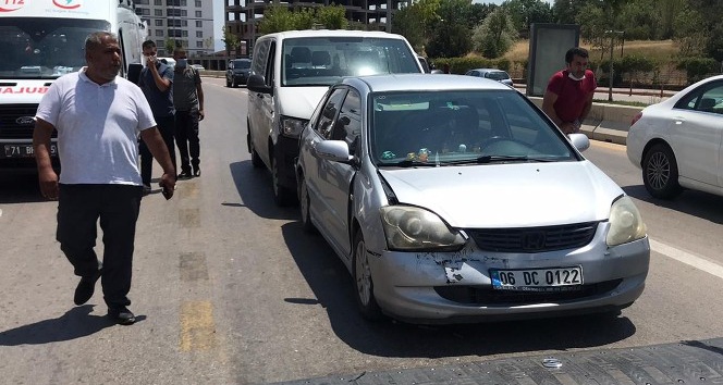 Kırıkkale’de üç aracın karıştığı kazada 1 kişi yaralandı