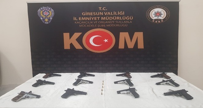Giresun’da 12 adet el yapımı tabanca ele geçirildi