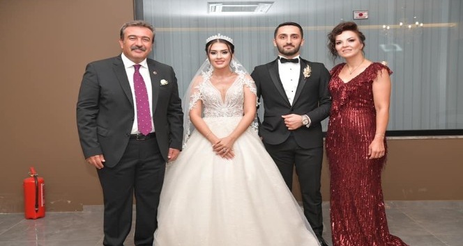 Başkan Çetin, kızı Melike’nin nikahını kıydı